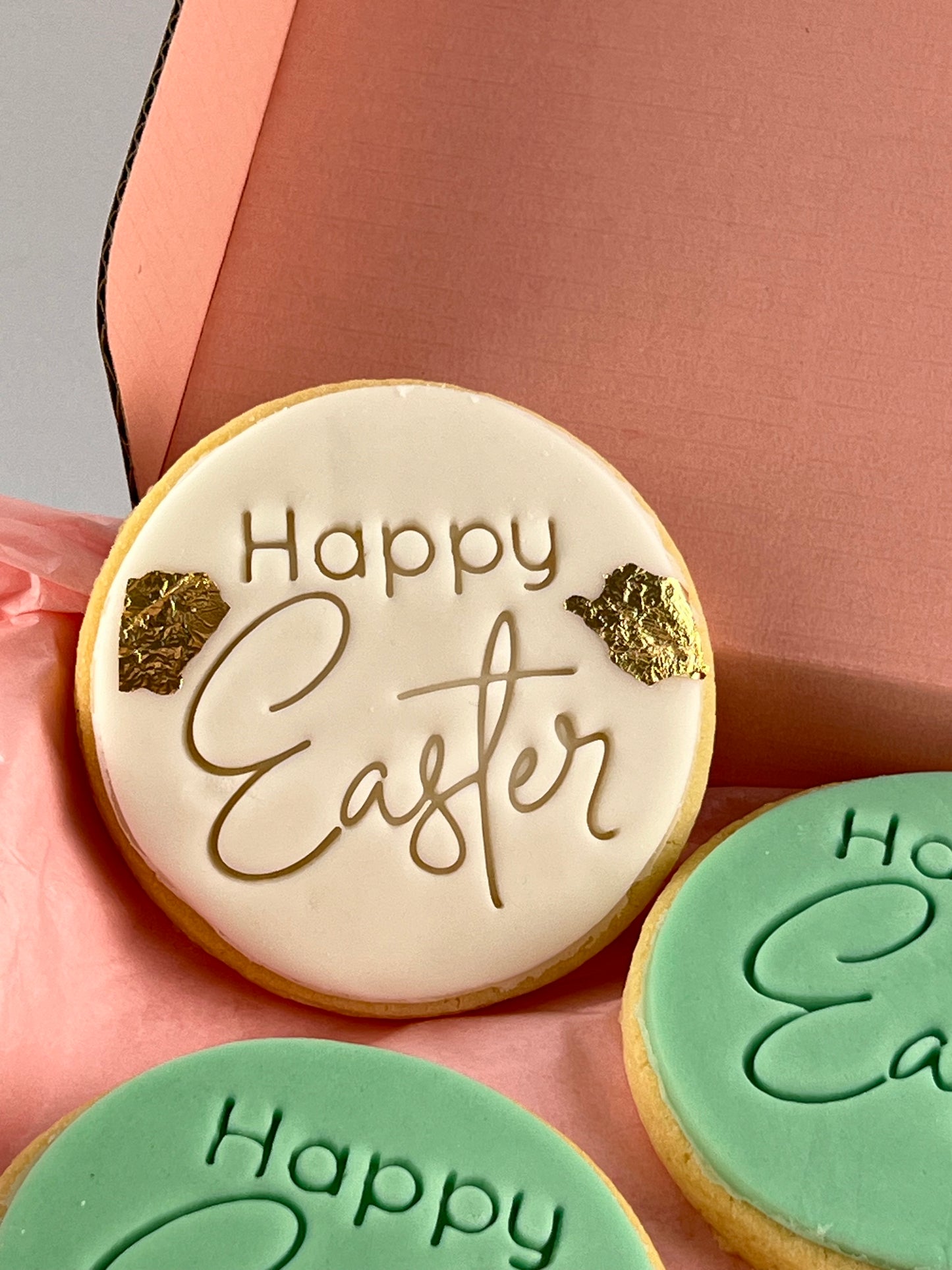 Classic Happy Easter Round Cookies